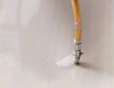 永年瓷砖空鼓维修公司专业解答在瓷砖铺贴过程中，如果使用的砂料过粗（如全部使用了粗砂），可能会导致以下问题